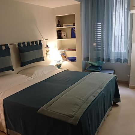 דירות מולה די בארי Palazzo Vaaz מראה חיצוני תמונה